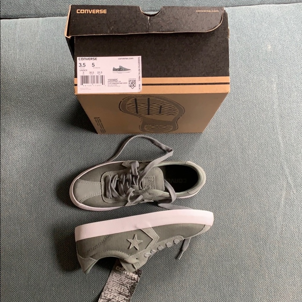 Never been work unisex converse size